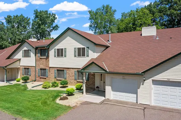 977 Heritage CT E, Vadnais Heights, MN 55127