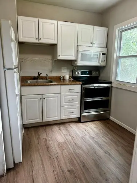 1622 S 11th AVE S, Fargo, ND 58103