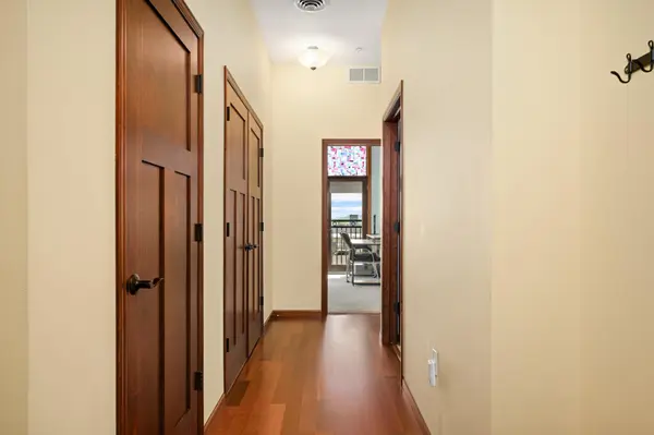 270 4th ST E #309, Saint Paul, MN 55101