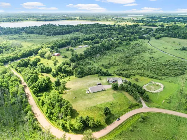 2490 Deer DR, Stanchfield, MN 55080