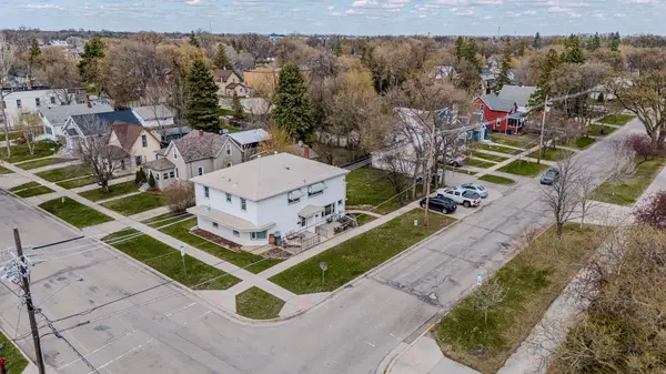 1002 5th AVE S, Moorhead, MN 56560