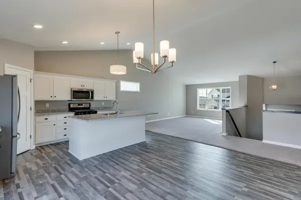 669 47th AVE NE, Saint Cloud, MN 56304
