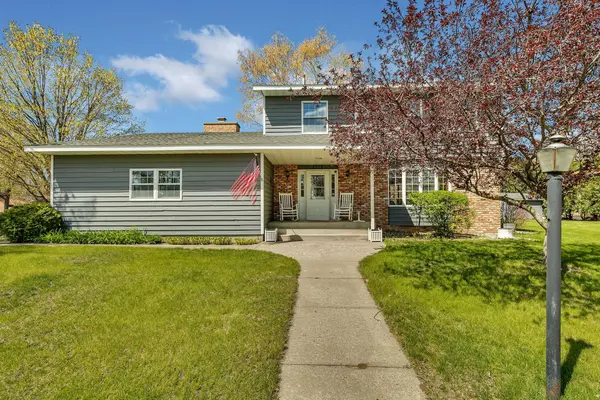 2973 Aurora LN, Saint Cloud, MN 56303