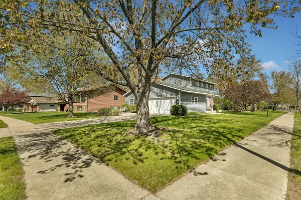 2973 Aurora LN, Saint Cloud, MN 56303