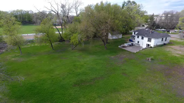 10715 Old Co Rd 15, Plymouth, MN 55441