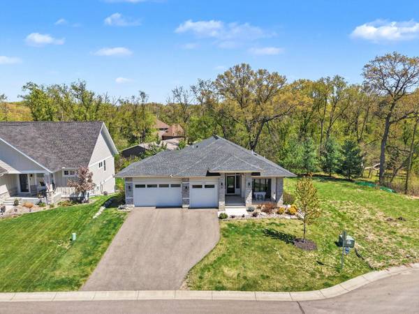 11784 Azure LN, Inver Grove Heights, MN 55077