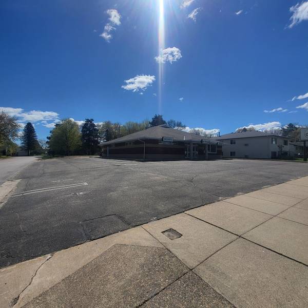 602 S Rum River DR, Princeton, MN 55371