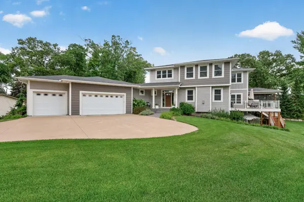 400 E Horseshoe DR, Shoreview, MN 55126