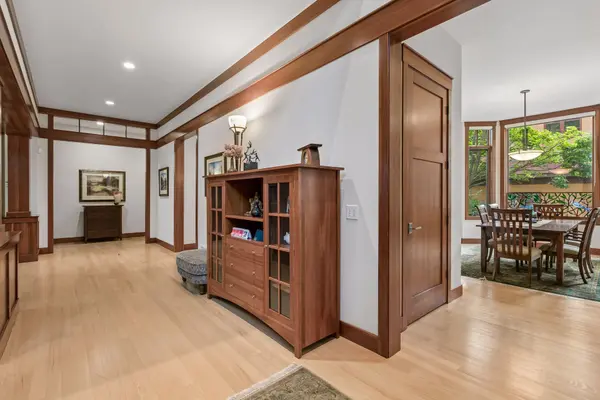 721 Rice ST E, Wayzata, MN 55391