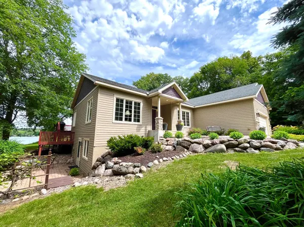 12516 180th ST, Kimball, MN 55353