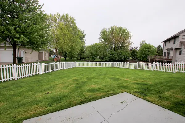 1367 Heritage AVE NW, Hutchinson, MN 55350