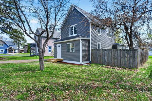 816 N Summit ST, Spooner, WI 54801