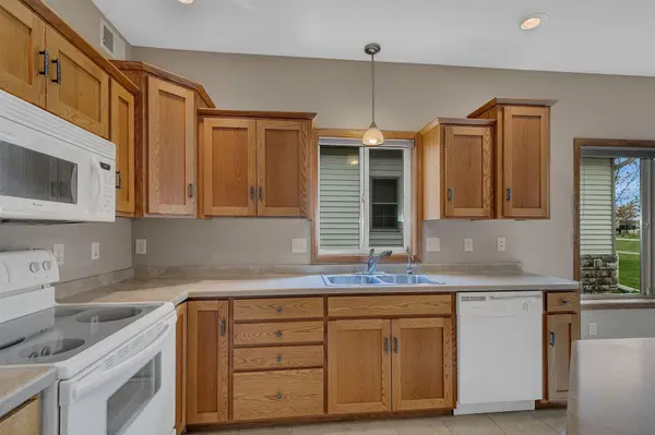 502 Graceview LOOP, Saint Joseph, MN 56374
