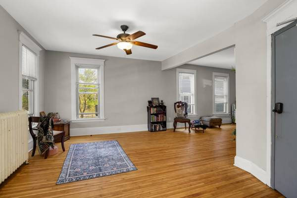 810 6th ST SE, Minneapolis, MN 55414