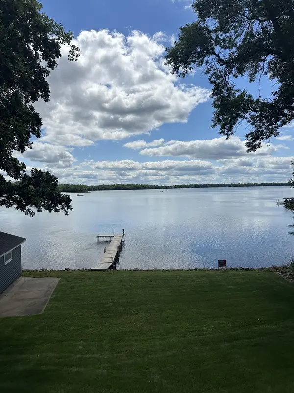 10941 42nd ST SE, Clear Lake, MN 55319