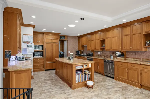 2837 Glenhurst AVE, Saint Louis Park, MN 55416