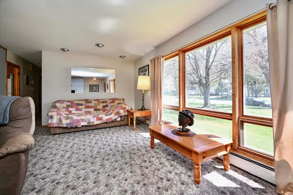 1888 Gilmore AVE, Winona, MN 55987