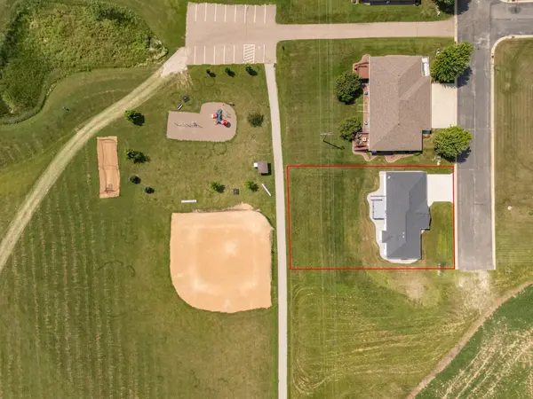 416 Brubaker DR, Saint Charles, MN 55972