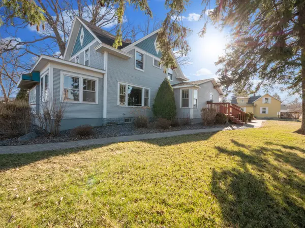 1002 Broadway ST, Alexandria, MN 56308