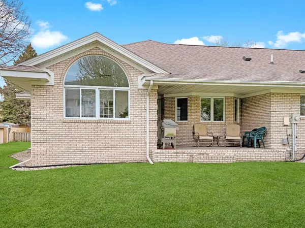 103 Whitney CIR, Marshall, MN 56258