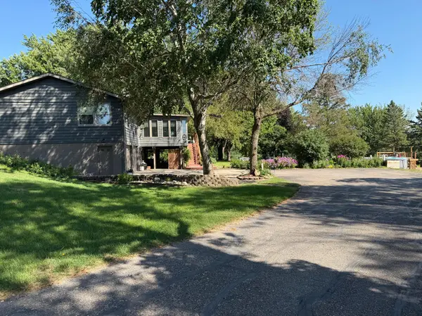 32185 290th ST, Worthington, MN 56187