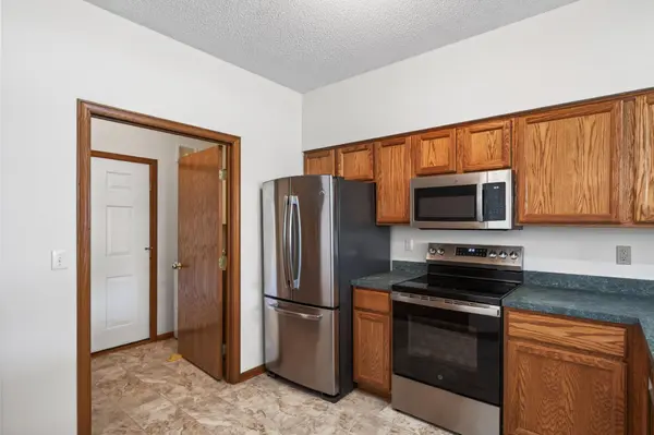 2162 Water Lilly LN #1002, Eagan, MN 55122