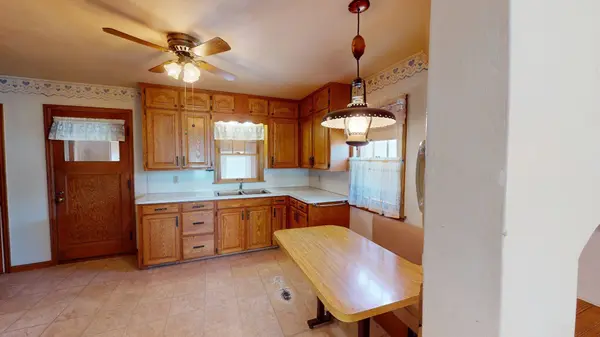 406 Giles PL, Albert Lea, MN 56007