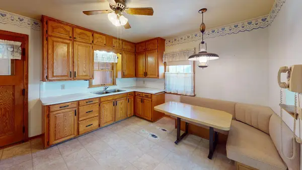 406 Giles PL, Albert Lea, MN 56007