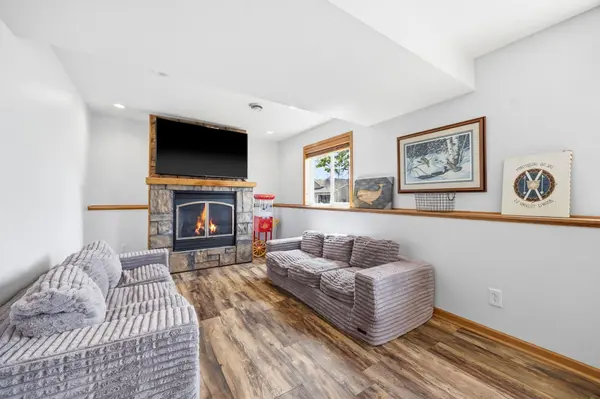 104 Century LN, Silver Lake, MN 55381