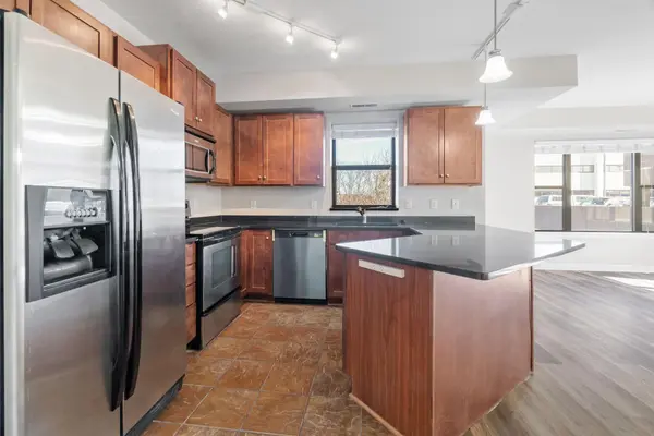 1155 Ford RD #201, Saint Louis Park, MN 55426