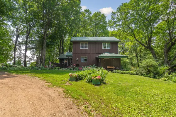 6200 French Lake TRL, Faribault, MN 55021