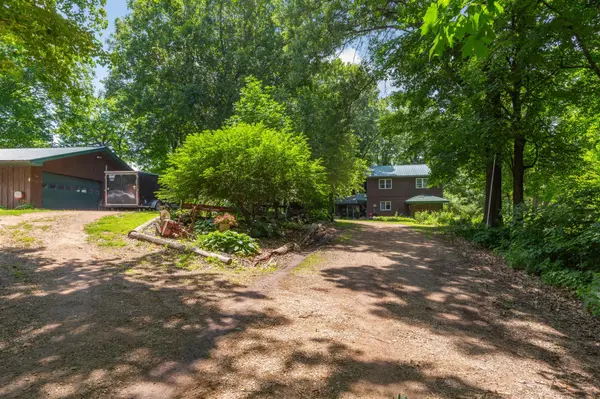 6200 French Lake TRL, Faribault, MN 55021