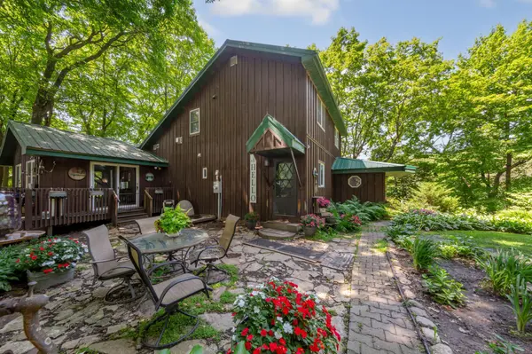 6200 French Lake TRL, Faribault, MN 55021