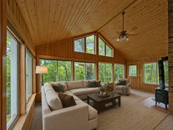 16220 Hayes AVE, Carver, MN 55315