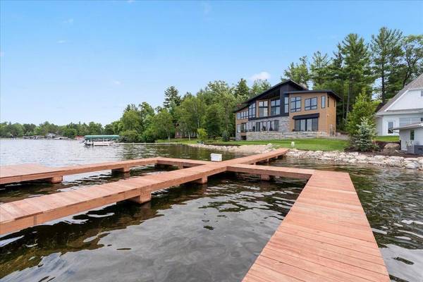 11245 E Steamboat Bay DR, East Gull Lake, MN 56401