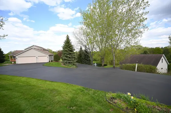 20247 Lake Ridge DR, Prior Lake, MN 55372