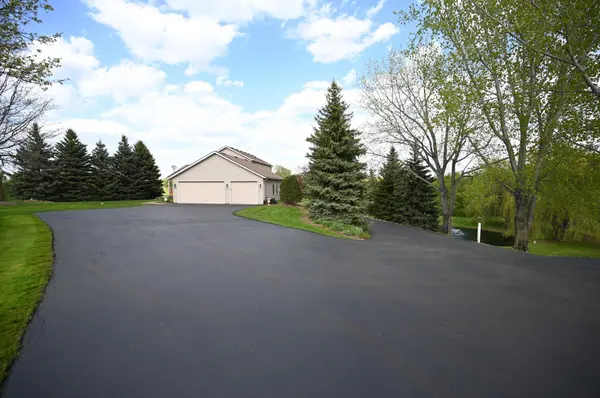 20247 Lake Ridge DR, Prior Lake, MN 55372