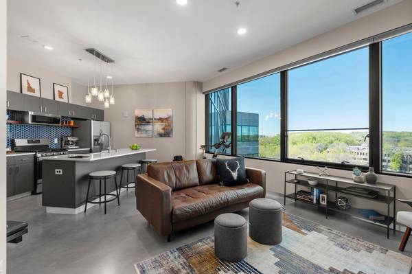 5601 Smetana DR #618, Minnetonka, MN 55343