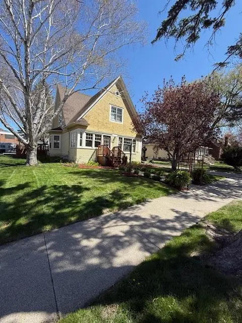 209 E 5th ST, Redwood Falls, MN 56283