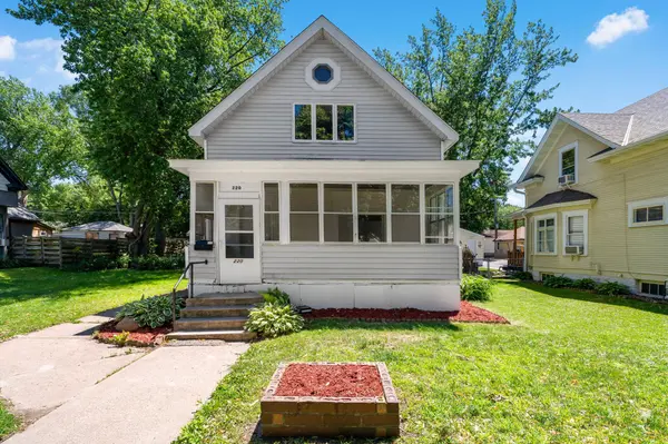 220 Sidney ST E, Saint Paul, MN 55107