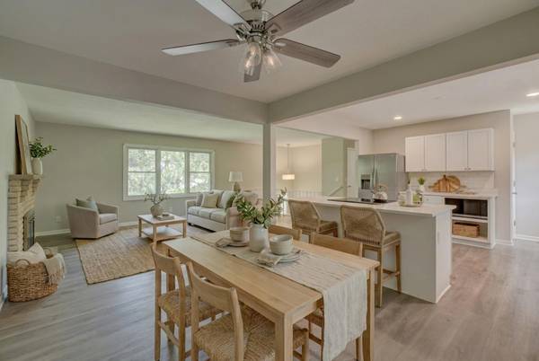 5881 Lexington AVE N, Shoreview, MN 55126