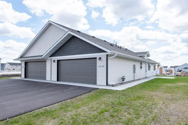 3113 Scotch LN, Mankato, MN 56001