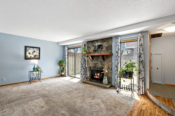 1224 Landmark TRL S, Hopkins, MN 55343