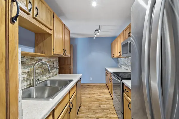 1224 Landmark TRL S, Hopkins, MN 55343
