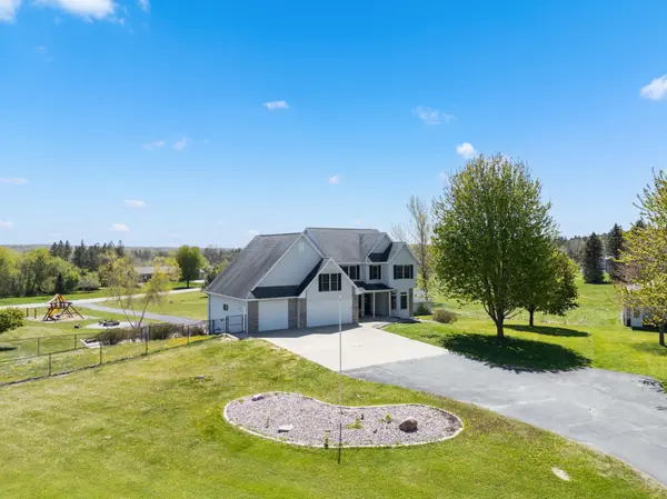 1653 Bear Meadow LN SE, Rochester, MN 55904