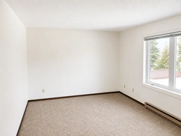 300 Highland CT, Tyler, MN 56178