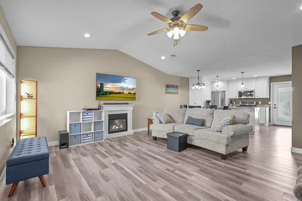 38768 Maple CT, North Branch, MN 55056