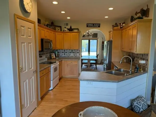 365 Trailstone DR SW, Cokato, MN 55321