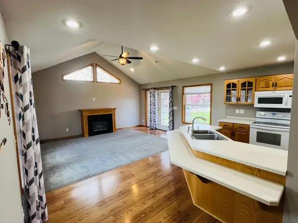 614 12th ST, Dawson, MN 56232