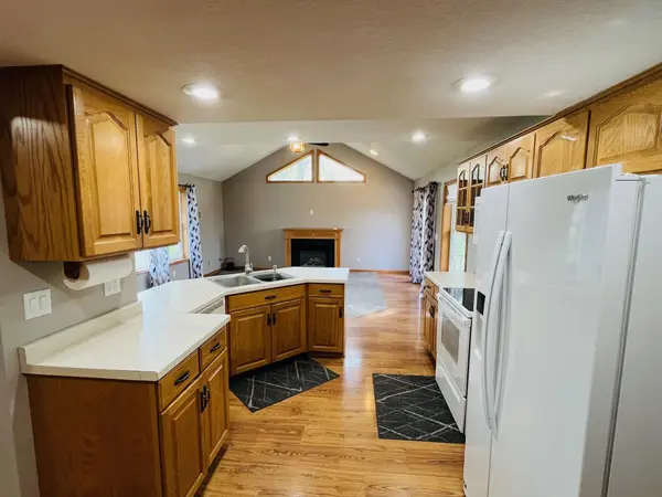 614 12th ST, Dawson, MN 56232